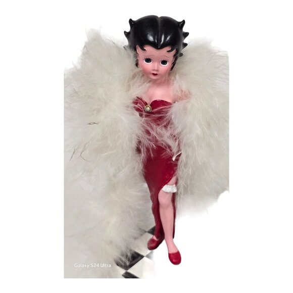 Vtg Betty Boop Figurine by Madame Alexander 6.5" Red Evening Gown Feather Boa - Picture 2 of 11